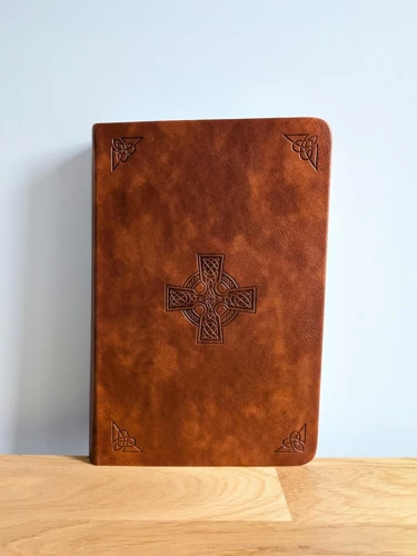 NIV Celtic Bible