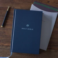 ESV Holy Bible: Dyslexia-Friendly Edition