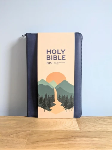 NIV Larger Print Personal Navy Blue Bible