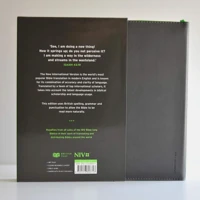 NIV Popular Soft-Tone Bible with Zip