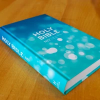 Aqua Hardback Bible (NIV)
