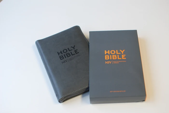 Slate Zip-up Bible (NIV)