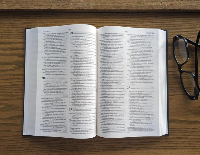 NLT Church Bible